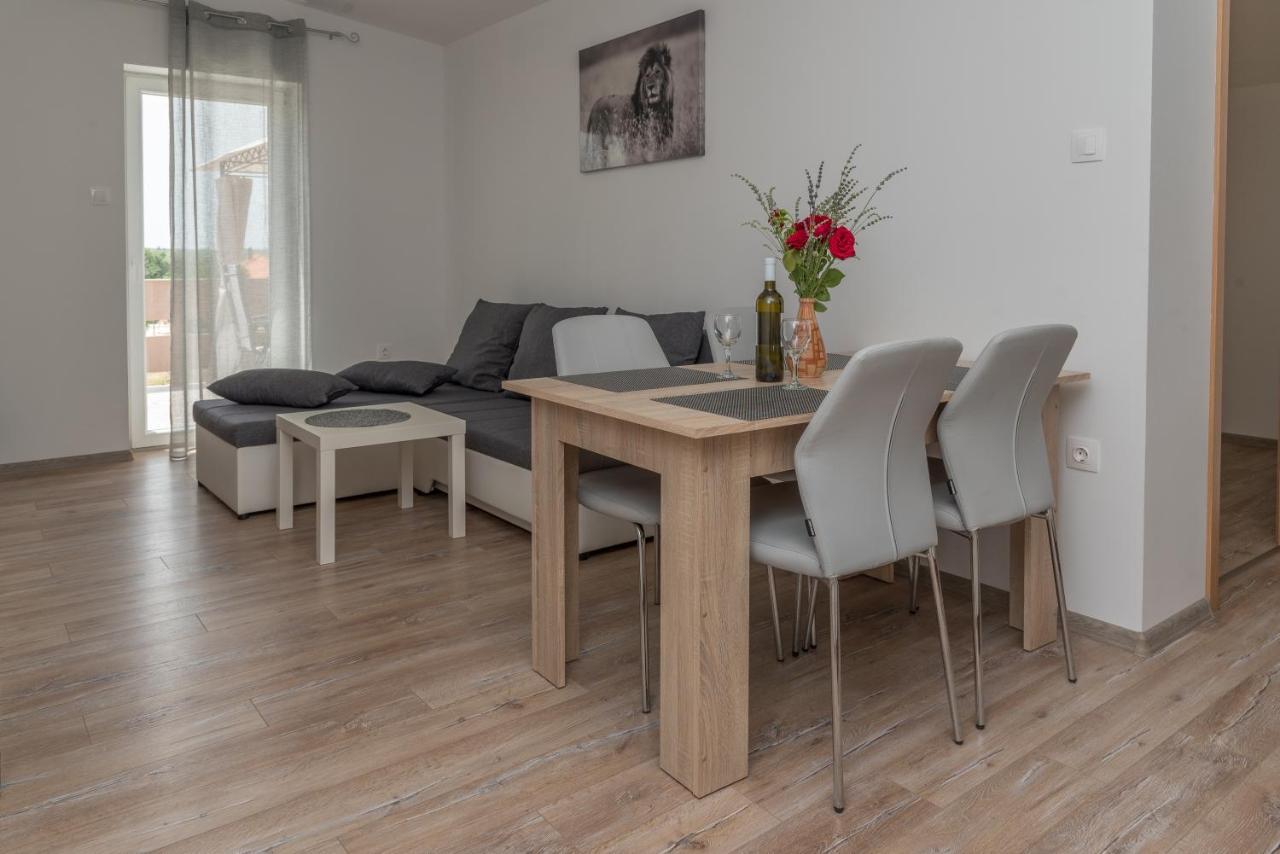 Apartmani Krzak Nin Extérieur photo